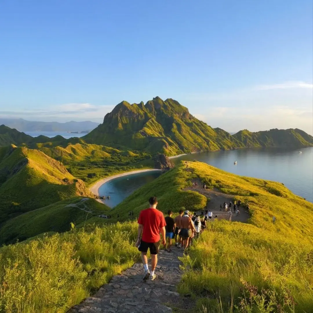 open trip komodo 3d2n,Komodo open trip safety belongings,open trip komodo 2d1n