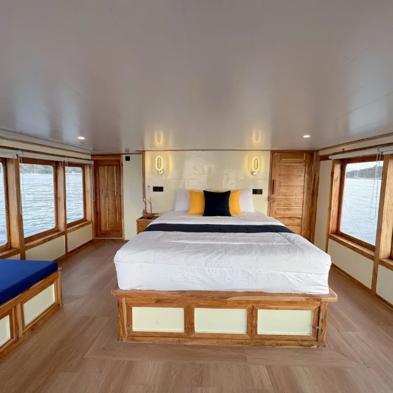 phinisi raja bintang,phinisi labuan bajo