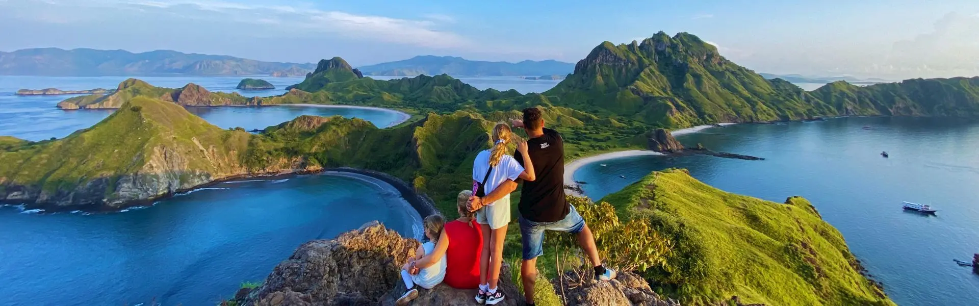 open trip komodo 3d2n,komodo tour package,sailing komodo tour,komodo island tour,komodo boat tour