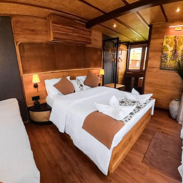 Candi VIP Cabin Phinisi Angelica Liveaboard
