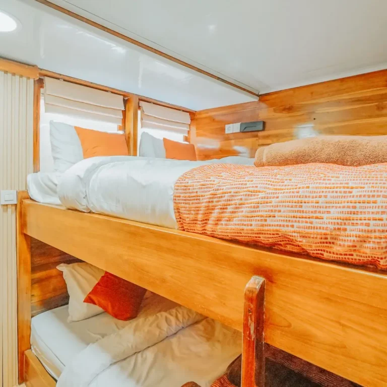 Phinisi Segara share room