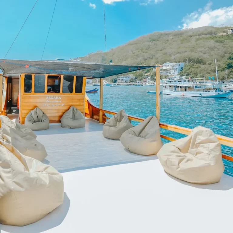 Phinisi Segara sun deck