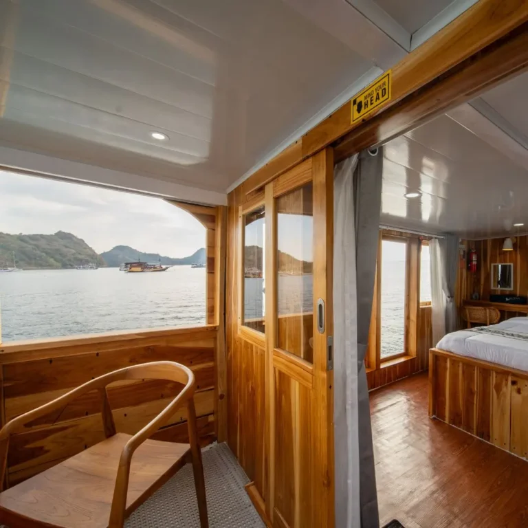 arnav balcony Phinisi Myway