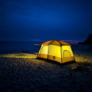 Nuca Molas Beach Camp