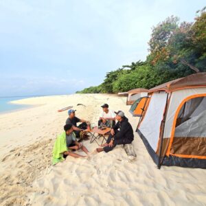 Nuca molas flroes island