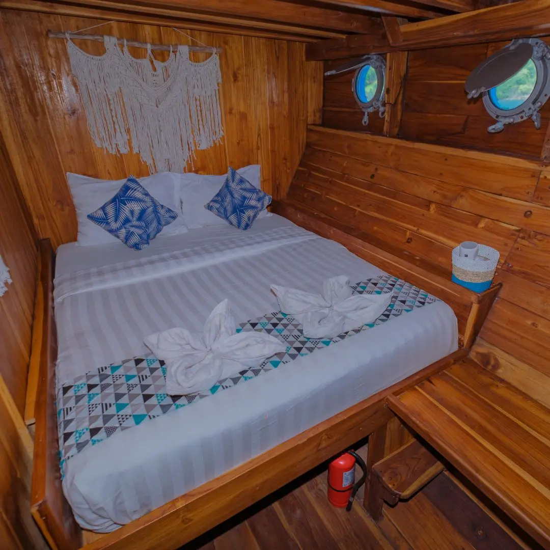 phinisi dream ocean,dream ocean boat,phinisi labuan bajo